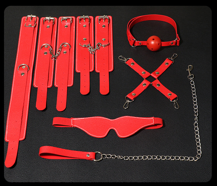 SM Bondage Kit with Handcuffs and Nipple Clamps, Leather and Metal, Black — detail image 28