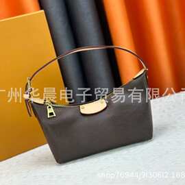 高质量外贸欧印花字母时尚小方包腋下百搭休闲女手提包单肩斜跨包