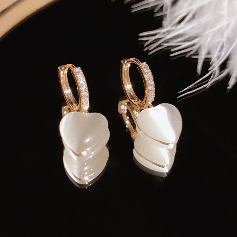 1 Pair Casual Simple Style Heart Shape Plating Inlay Copper Opal Zircon Drop Earrings display picture 5