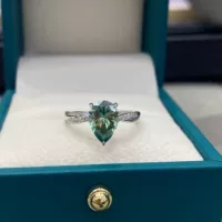 Новое кольцо Ruizuan Jewelry с сине-зеленым муассанитом в форме капли весом 2 карата, доступное роскошное элегантное ювелирное изделие ручной работы знаменитостей из серебра 925 пробы для женщин