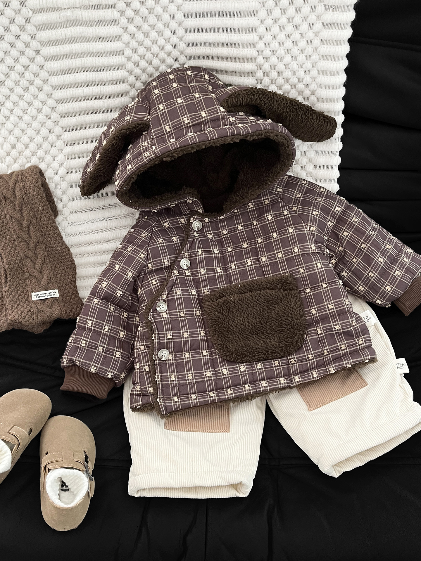 Ropa de algodón retro de invierno para bebés, niñas y niñas, chaqueta de algodón a rejilla gruesa, chaqueta de algodón para bebés coreanos, chaqueta de terciopelo encantadora