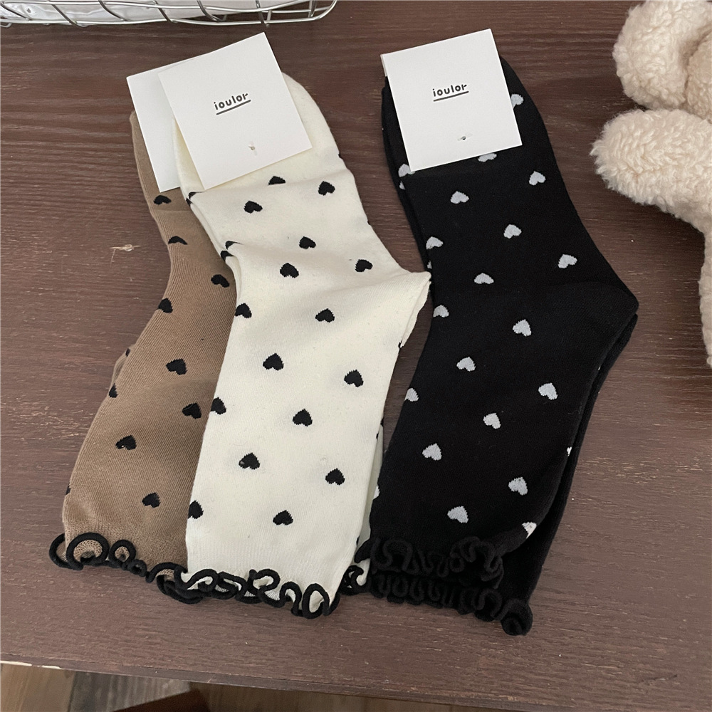 Women's Japanese Style Heart Shape Cotton Crew Socks A Pair display picture 9