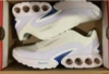 Dn--(38-47)--white blue black hook