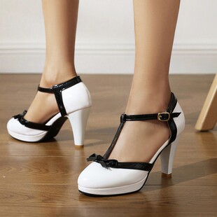 New European and American Patent Leather Sandals Trimmed Bow T-Band Shoes Thick High Heels 33-48 Large Size Foreign Trade Shoes