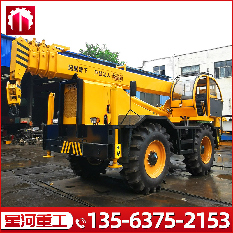20T轮胎式四驱越野起重机 10T越野行走吊 拖拉机轮胎四驱吊车价格