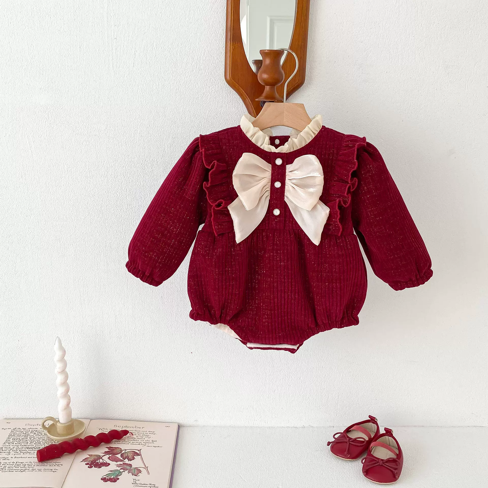 婴儿衣服秋冬装加绒连体衣女宝宝甜美公主哈衣洋气拜年服过年爬服