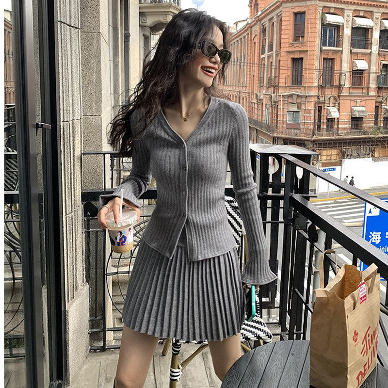 韩版新款针织衫美拉德风复古简约法式气质小个子辣妹高腰针织套裙