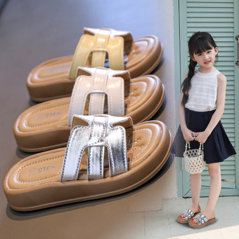 Травяные шлепанцы на толстой подошве для девочек 2025 новая корейская версия для девочек на открытом воздухе серебряные буксирные детские случайные сандалии