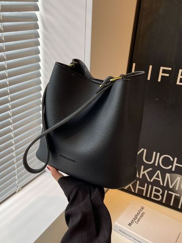 Large-capacity bags for women, all-match new bags in autumn, single shoulder crossbody bag, this year's popular bucket bag