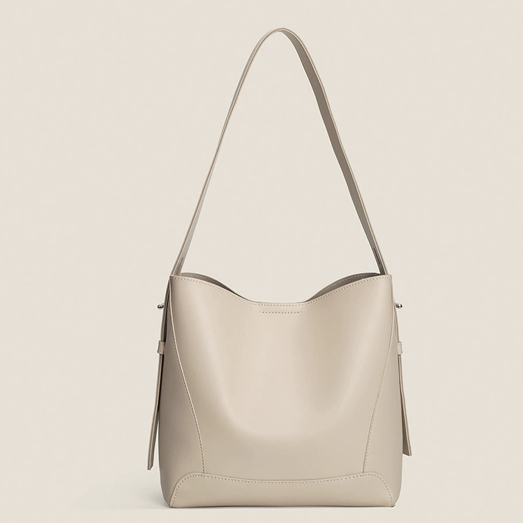 Fashionable polyurethane summer one-shoulder bag