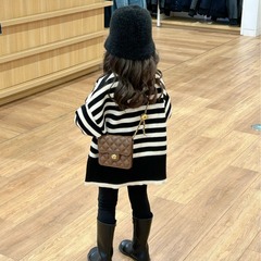 2023 new winter children's clothing, Korean style children's clothing, girls' striped crew neck sweater, fashionable mid-length sweater