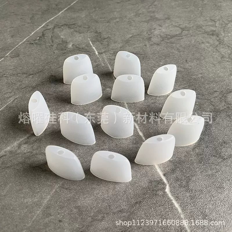 跨境专供魔笛C食品级硅胶烟嘴套独立包装防冷凝液适配FEELM雾化弹