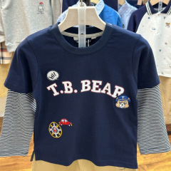 新しい春と秋の男の子用フェイクツーピース長袖Tシャツ、刺繍ニットトップス、中型および大型の子供用ラウンドネック子供服