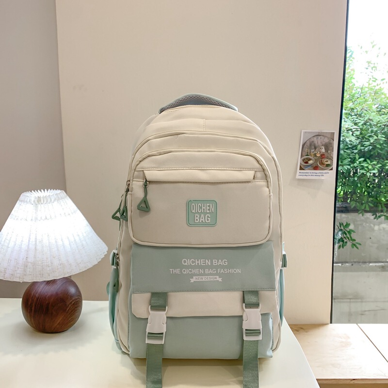 かばんの女性の大容量の中学校の背もたれの軽いリュックサックの小学生の高校の学生の三四五六年生のリュックサック|undefined