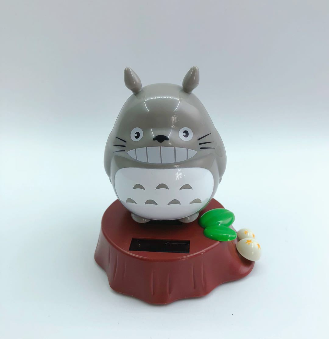 밝은 회색 버섯