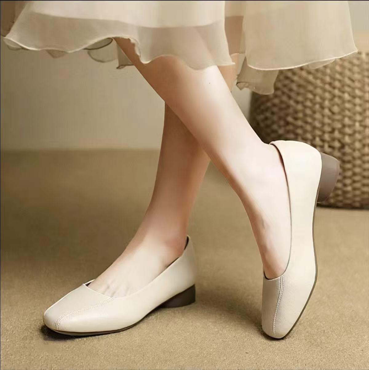 Suela suave francesa zapatos de cabeza cuadrada 2026 primavera nuevos zapatos de cuero poco profundos de cuero suave temperamento universal zapatos de cuero de pie