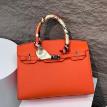 �羳�߼����������Ů�¿��ٴ��K������eŮʿ�μ�б��P���