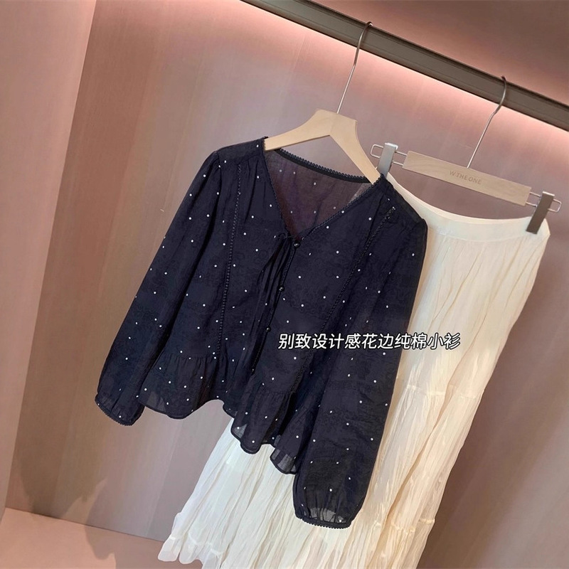 GJ9202减龄俏皮荷叶边拼接下摆亲肤纯棉系带V领波点衬衫女2025秋|undefined