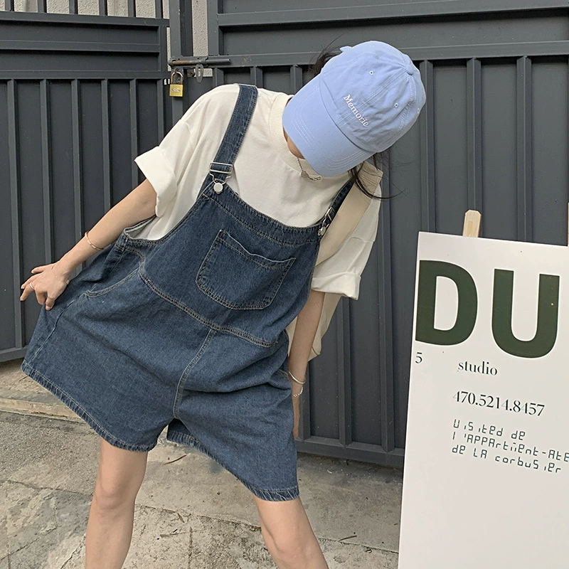 2025 новые летние модные джинсовые шорты на подтяжках для женщин, модный дизайн, нишевые, уменьшающие возраст, свободные и длинные ноги