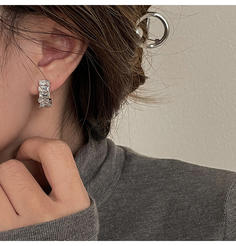 Orecchini curvi in zircone squisito in argento puro di alta qualità per le donne nel 2022, clip versatili alla moda e alla moda_voghion.com
