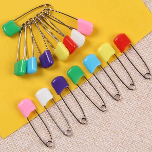 Children's Colorful Plastic Bread-Shaped Safety Pins, Stainless Steel Cartoon Safety Pins for Babies, Available in Large and Small Sizes