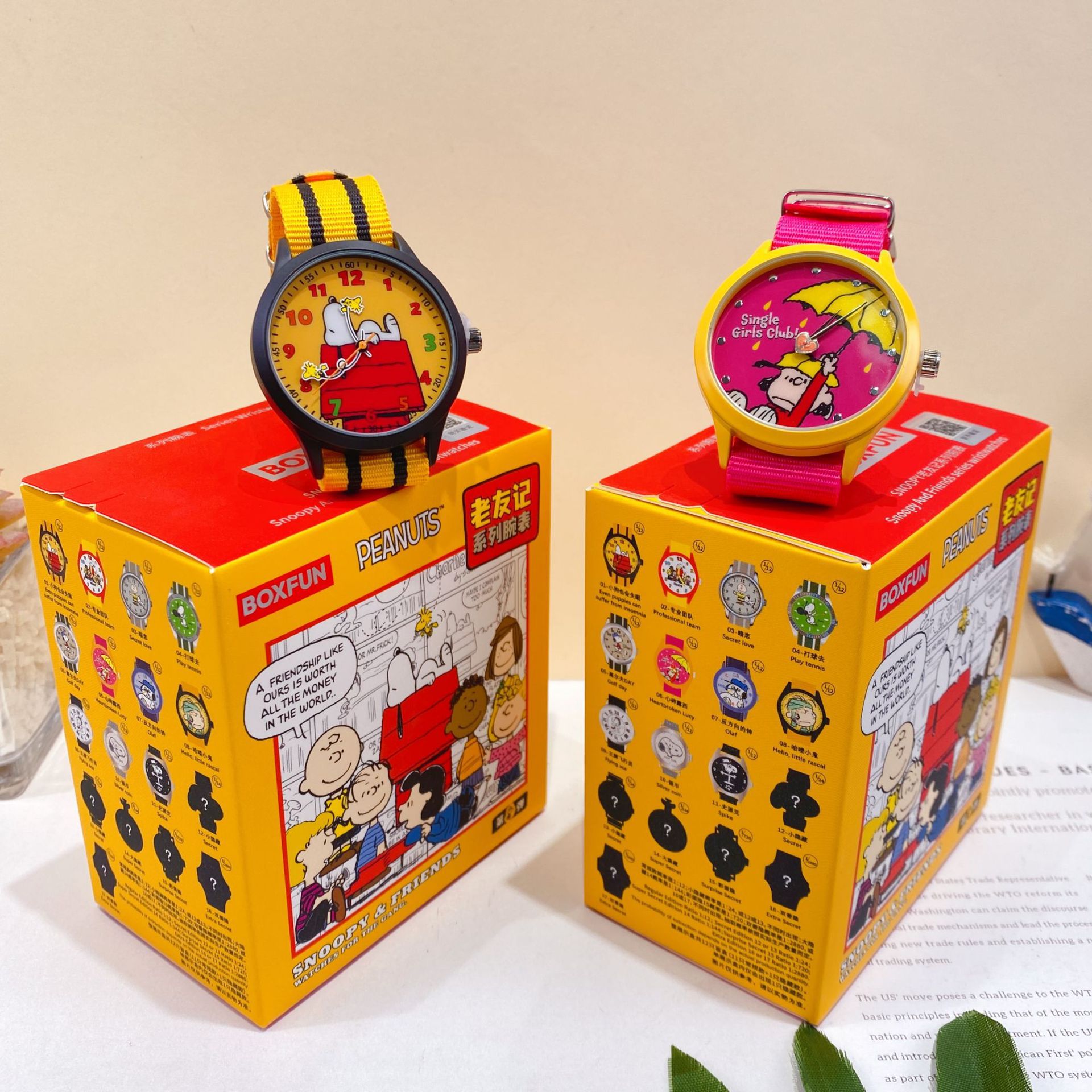 New Genuine Snoopy Friends Series Watch Blind Box Cute Cartoon Quartz Belt Watch Simple and Versatile
