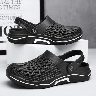 Hole Shoes Men's Summer New Non-slip Thickened Sandals Slippers Breathable Soft Sole Outwear Slippers Beach Shoes