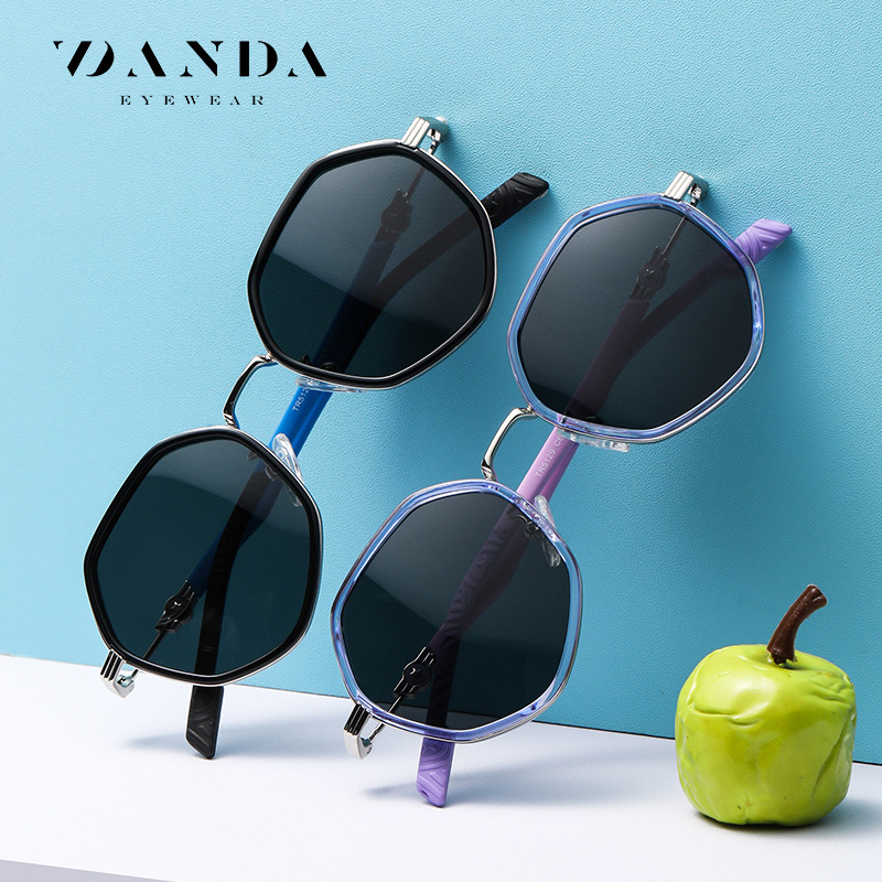 2023 nuevos niños gafas de sol de moda niños y niñas gafas de sol polarizadas TR5129 al aire libre protección solar gafas de sol al por mayor