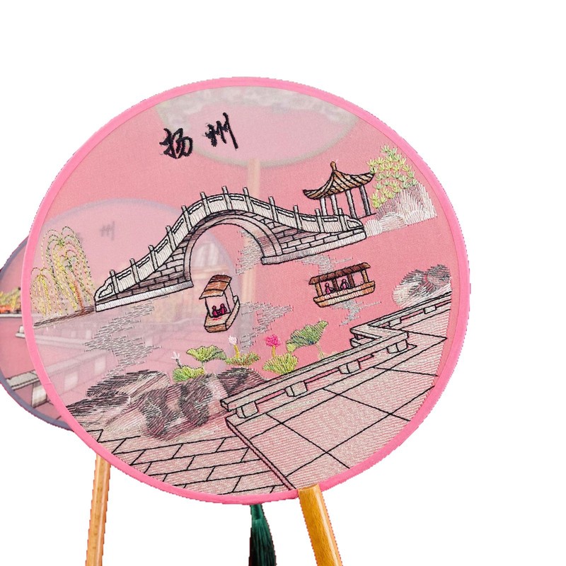 【揚州シリーズ】中国風刺繍景勝地文化創造扇木柄宮殿扇古典舞踊漢服写真撮影扇|undefined