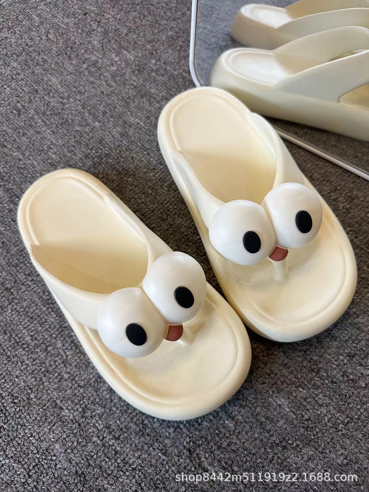 Arrastre de dibujos animados divertido en verano 2023 interior y exterior con Playa universal para hombres y mujeres, lindo Fondo grueso, cómodo ojos grandes