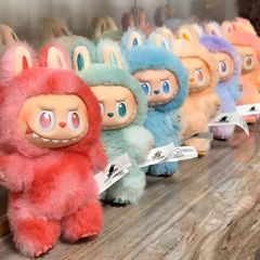 拉布布泡泡玛特娃娃三代盲盒labubu玩偶搪胶系列毛绒公仔玩具挂件