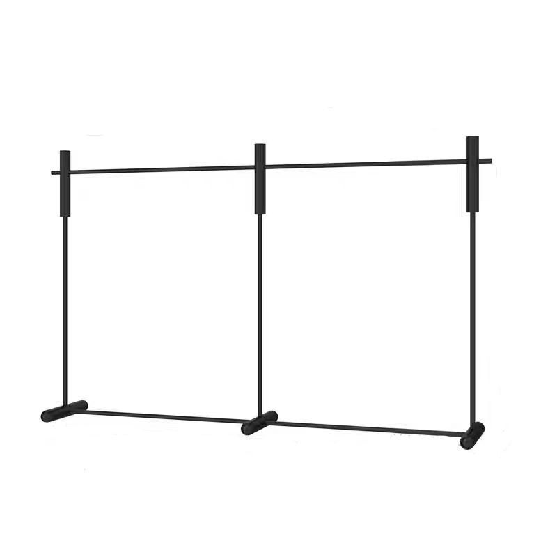 Estante de piso negro simple especial para tiendas de ropa, estante de exhibición de ropa, estante de exhibición de tiendas de ropa para hombres y mujeres