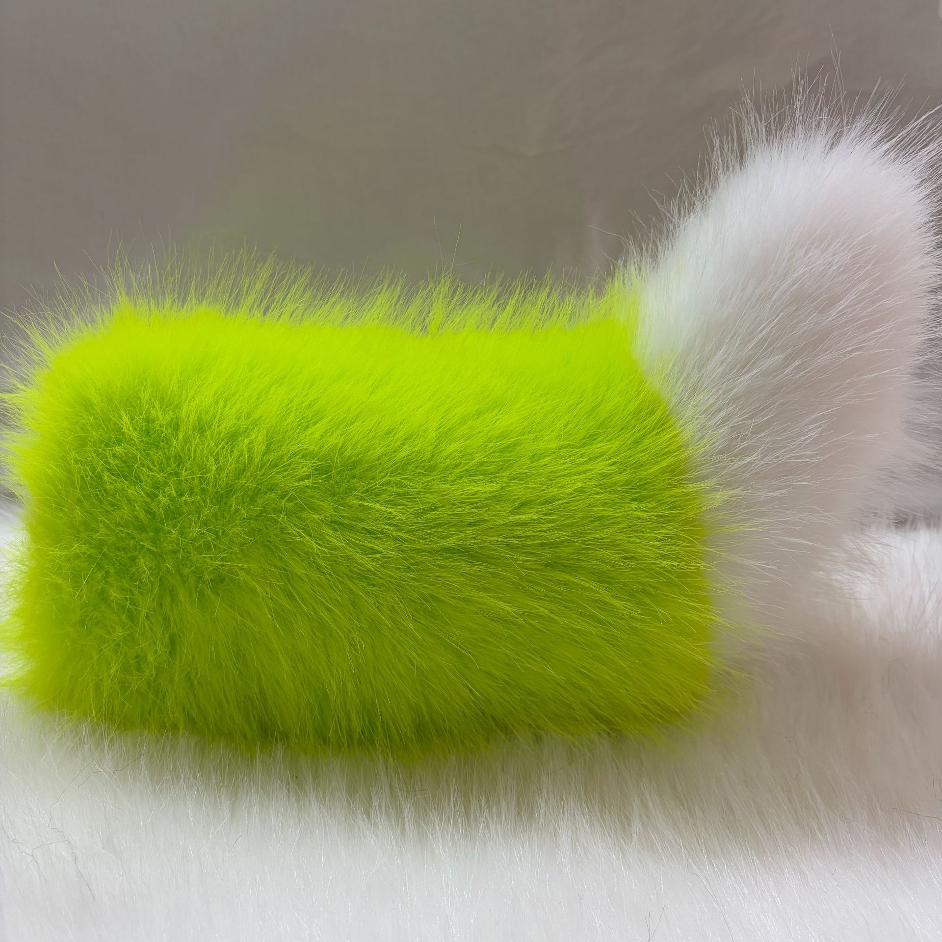 Electric Car Tail Decoration Hanging Ornament, Cute Plush Remote-Controlled Car Sticker Small Tail for Electric Vehicles and Tricycles