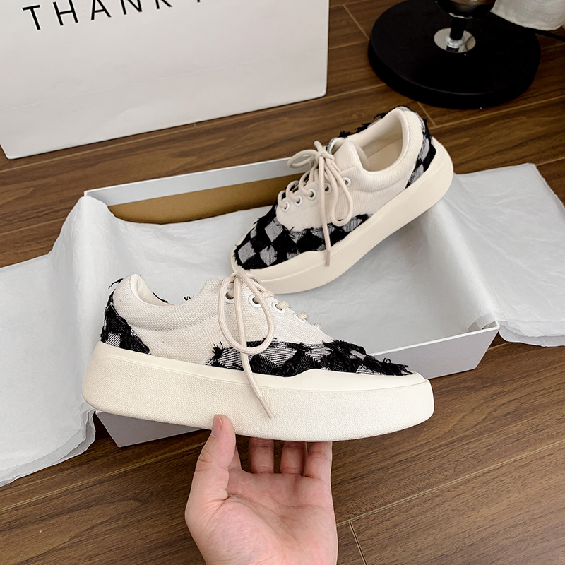 Blogger's Same Style Fashionable and Versatile Thick Sole Casual Board Size, Heightened Lace up Small White Shoes,_voghion.com
