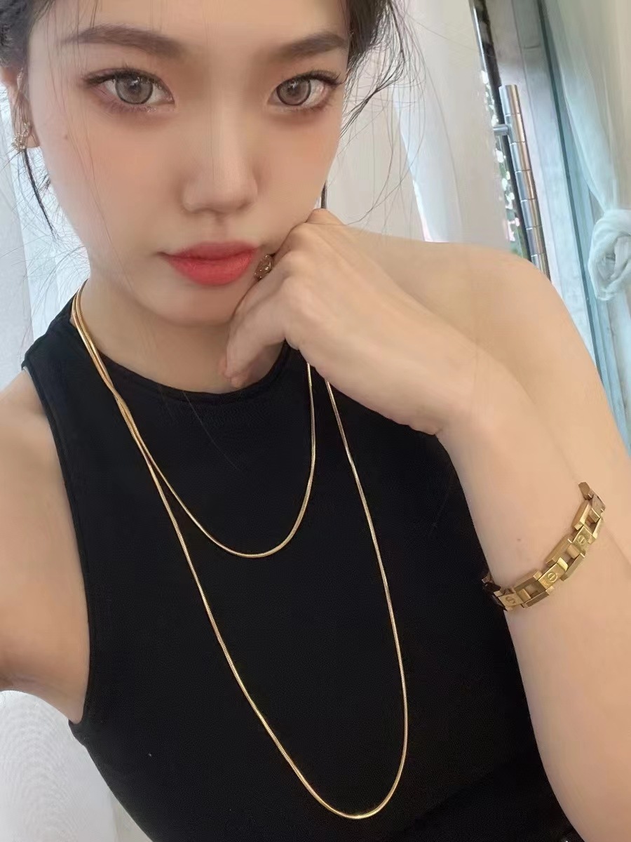 Fashion U Shape Titanium Steel Plating Sweater Chain 1 Piece