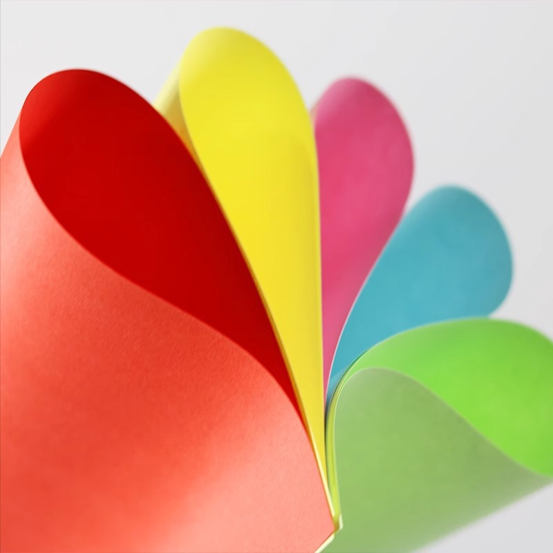 80g papel de impresión en color A4 de alta calidad A450 papel de impresión en color papel de copia de papel de impresión en color de oficina de origami hecha a mano