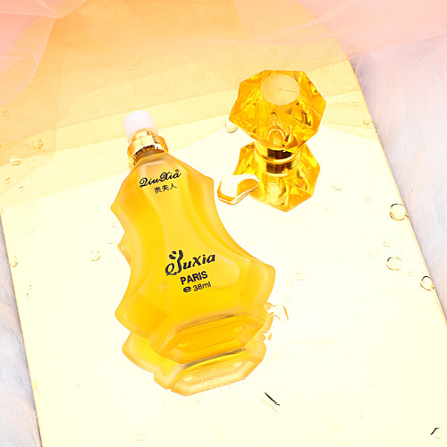 Lady Qiuxia Gui's long-lasting light fragrance internet celebrity niche fresh and elegant floral and fruity fragrance wholesale in Vietnam