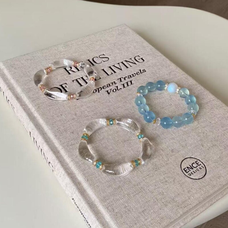 Cool and Refreshing Ice-Clear Curved Tube Bracelet, Niche Design, Unique and Creative, High-End, Exquisite, Simple, Fashionable, Versatile Hand Accessory Cool and Refreshing Ice-Clear Curved Tube Bracelet, Niche Design, Unique and Creative, High-End, Exquisite, Simple, Fashionable, Versatile Hand Accessory