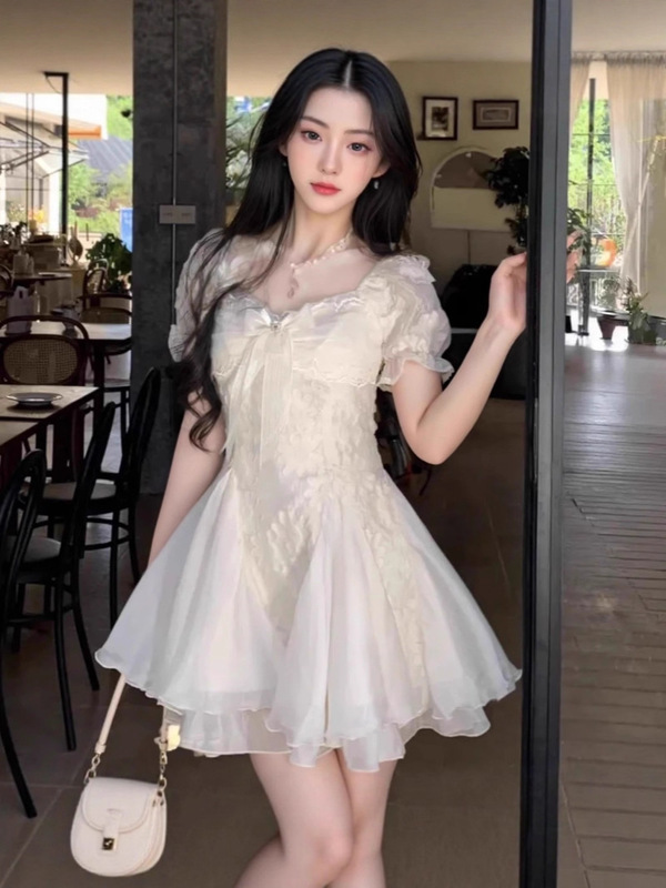 纯欲白月光气质蓬蓬网纱拼接连衣裙女2025夏季法式温柔绝美小裙子|undefined