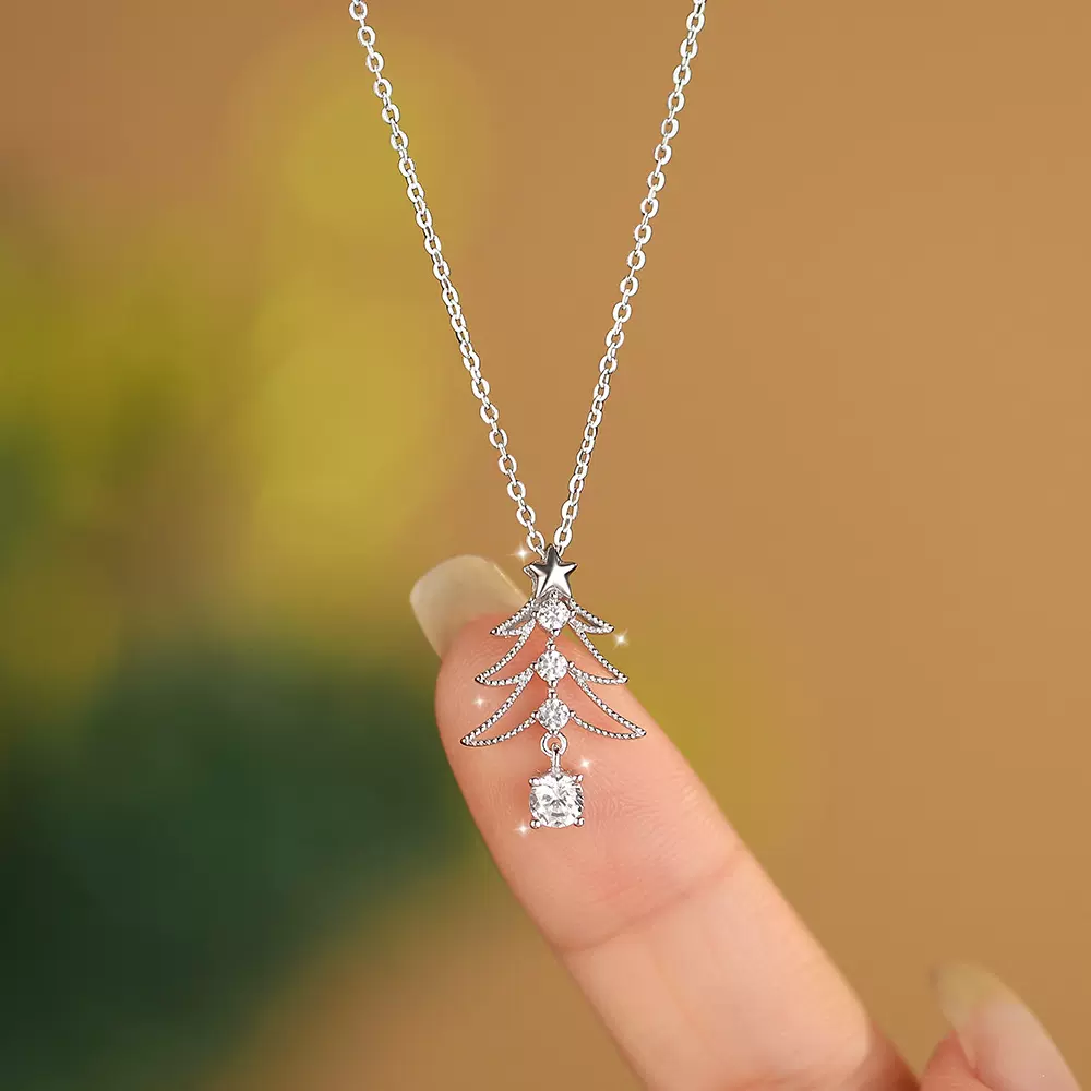 s925纯银镂空圣诞树微镶项链女小众设计精致吊坠锁骨链圣诞节礼物