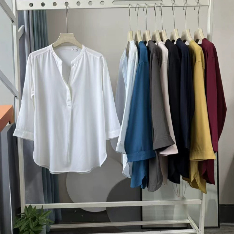 Recommended Refreshing and Elegant Spring/Summer Japanese-Style Minimalist Lightweight Three-Quarter Sleeve Cloud Shirt V-Neck Blouse for Women Recommended Refreshing and Elegant Spring/Summer Japanese-Style Minimalist Lightweight Three-Quarter Sleeve Cloud Shirt V-Neck Blouse for Women