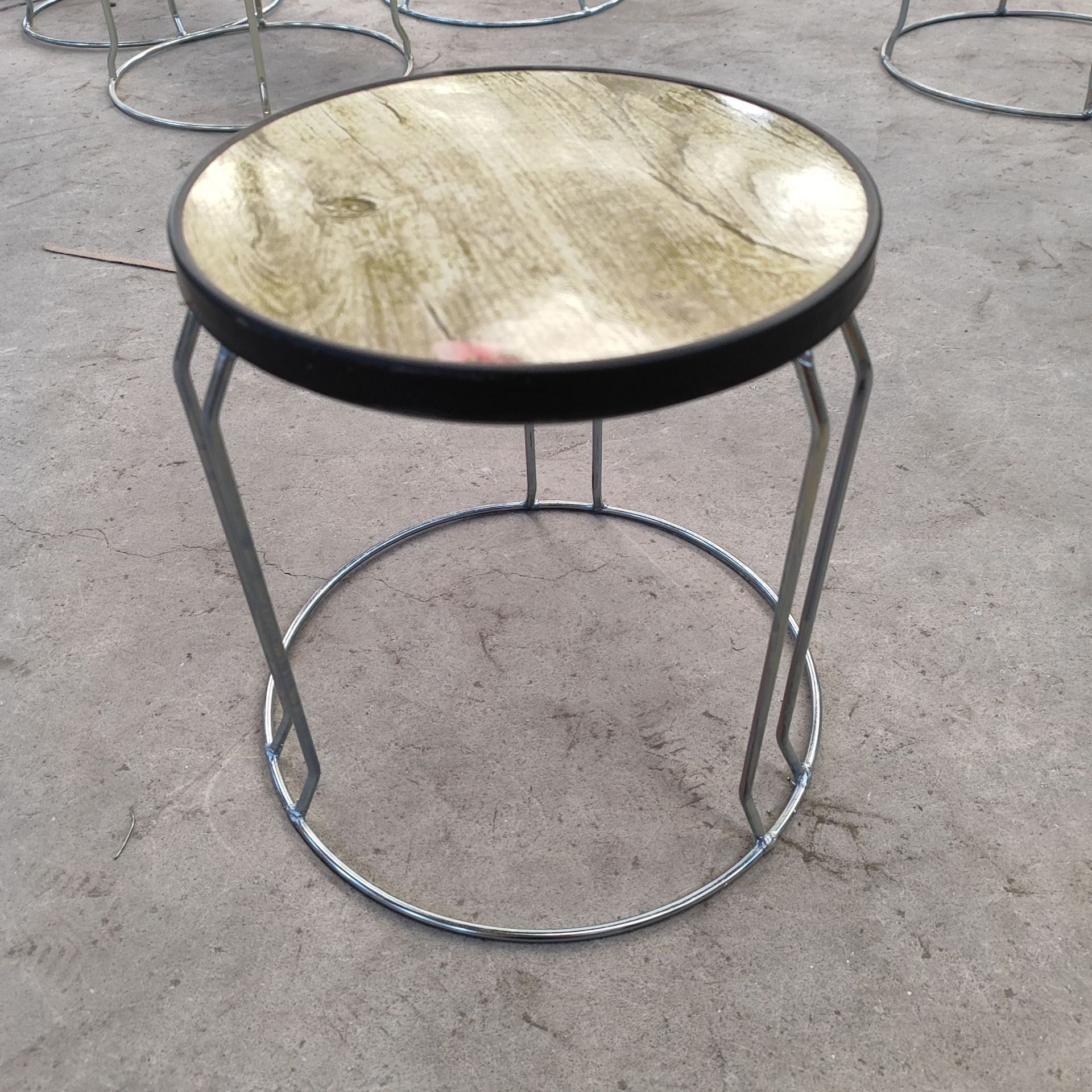 Wholesale metal six-legged steel stool with wooden surface patterned round stool for night market food stalls, stackable steel stool