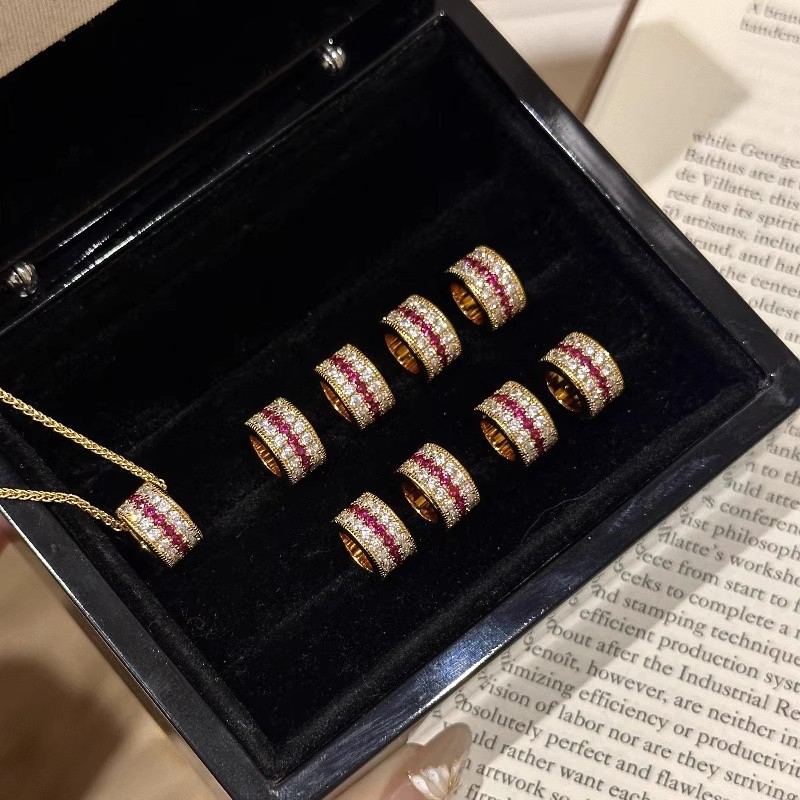 French Vintage Colorful Necklace With Ruby And Diamond Inlay_voghion.com