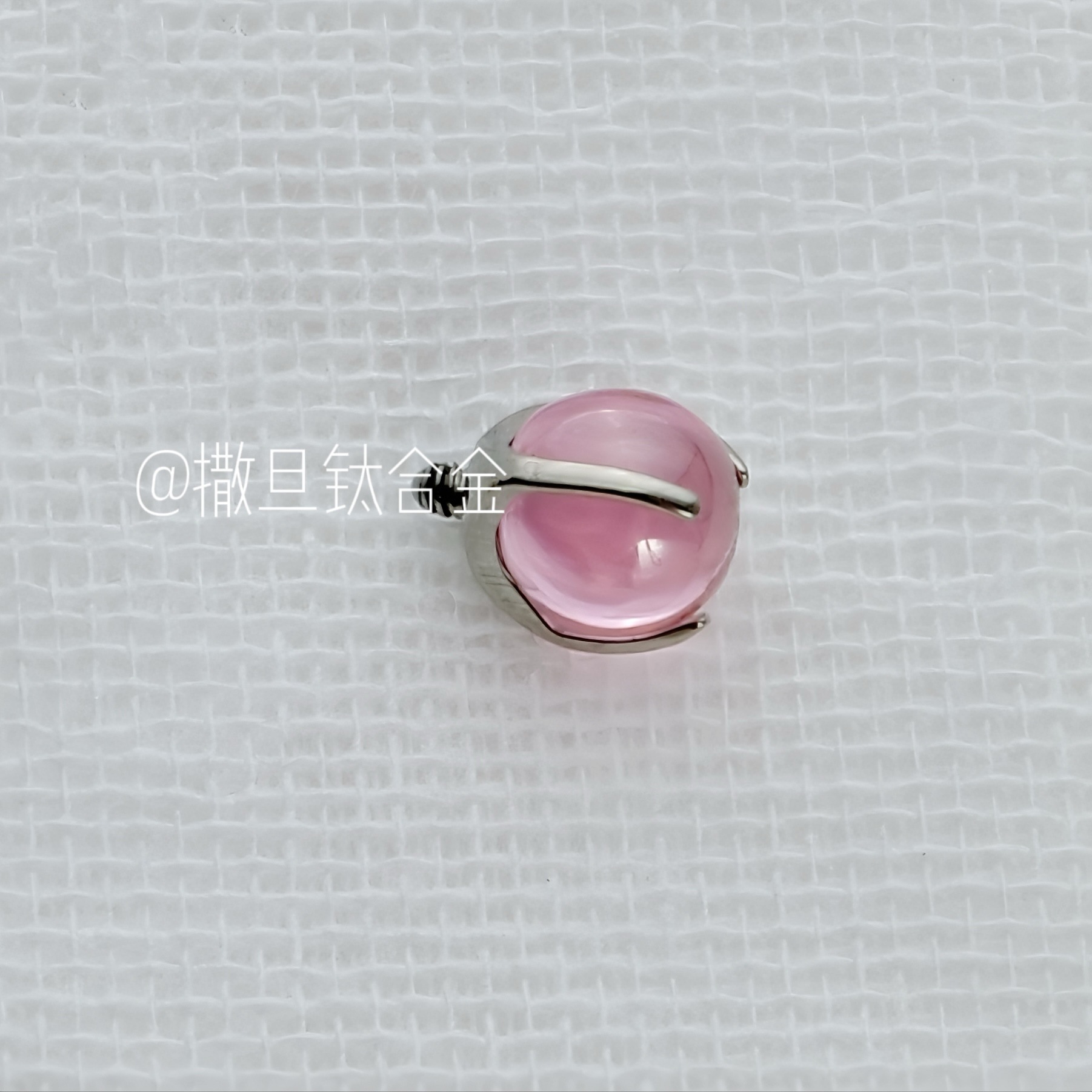 Pointed titanium steel lip stud product view
