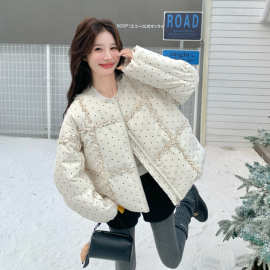 小香风撞色波点短款羽绒服外套女冬季2025新款减龄洋气白鸭绒爆款