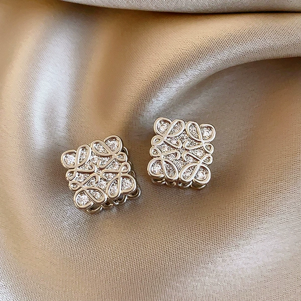 Silver square earrings