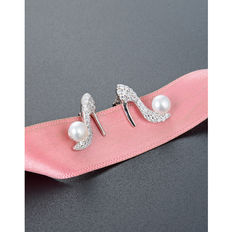 S925 plata esterlina diamante alto talón pendientes de las mujeres Luz lujo nicho diseño de lujo pendientes de perlas de alta calidad