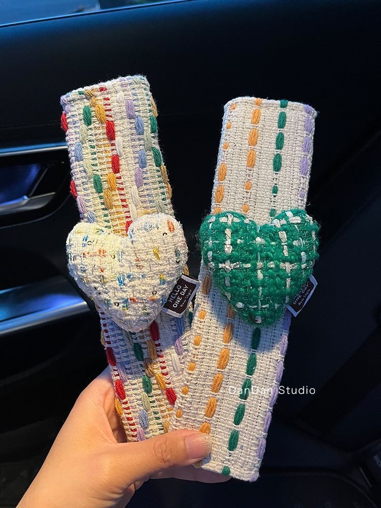 Car Seat Belt Shoulder Cover, Cute and High-End Female Car Decorative Protective Cover, Anti-Stranglehold Car Interior Accessories