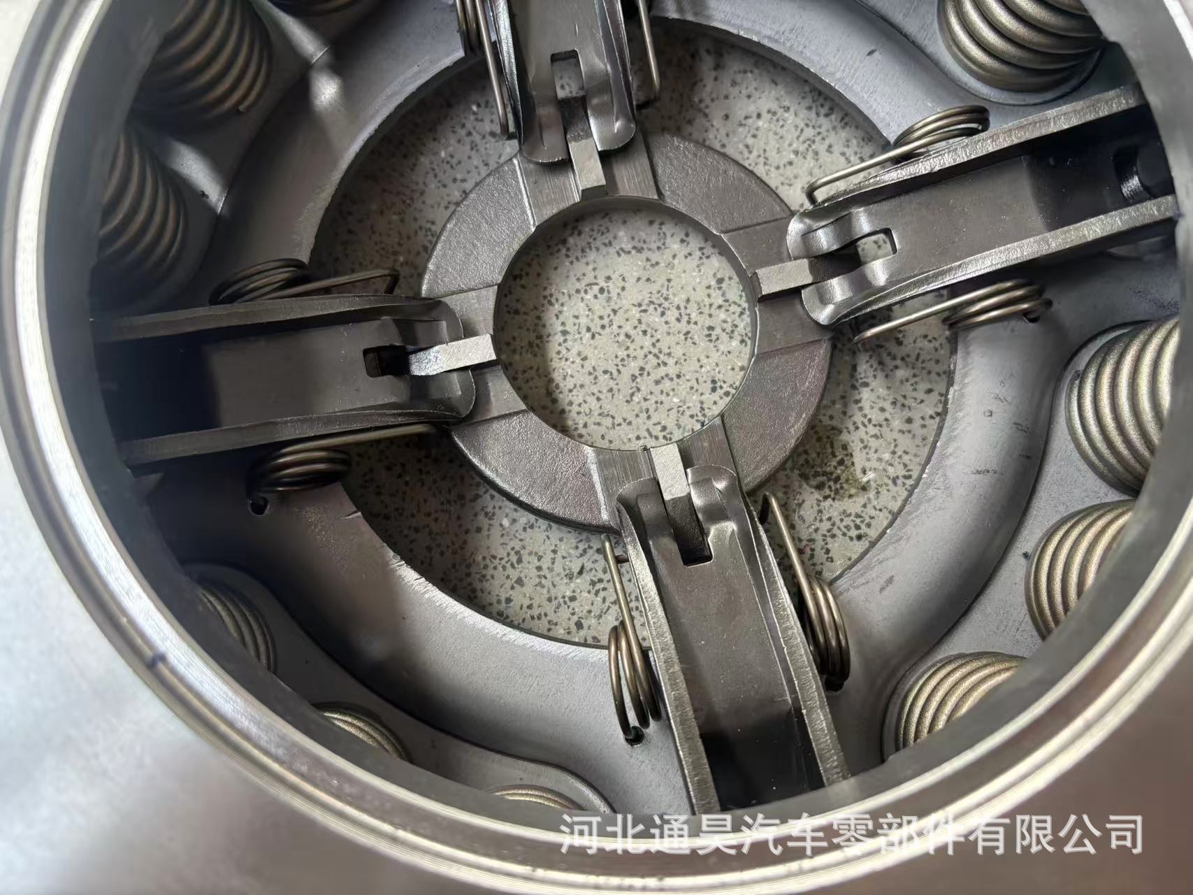 Cross-border foreign trade HNC519 clutch pressure plate suitable for Hino 325mm trucks, custom-made by the source factory