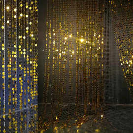 婚礼堂盖茨比黑金亮片吊顶鎏金成品挂件宴会厅背景婚礼堂道具